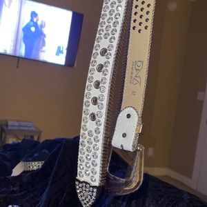rhinestone belt, selling because its to big for me